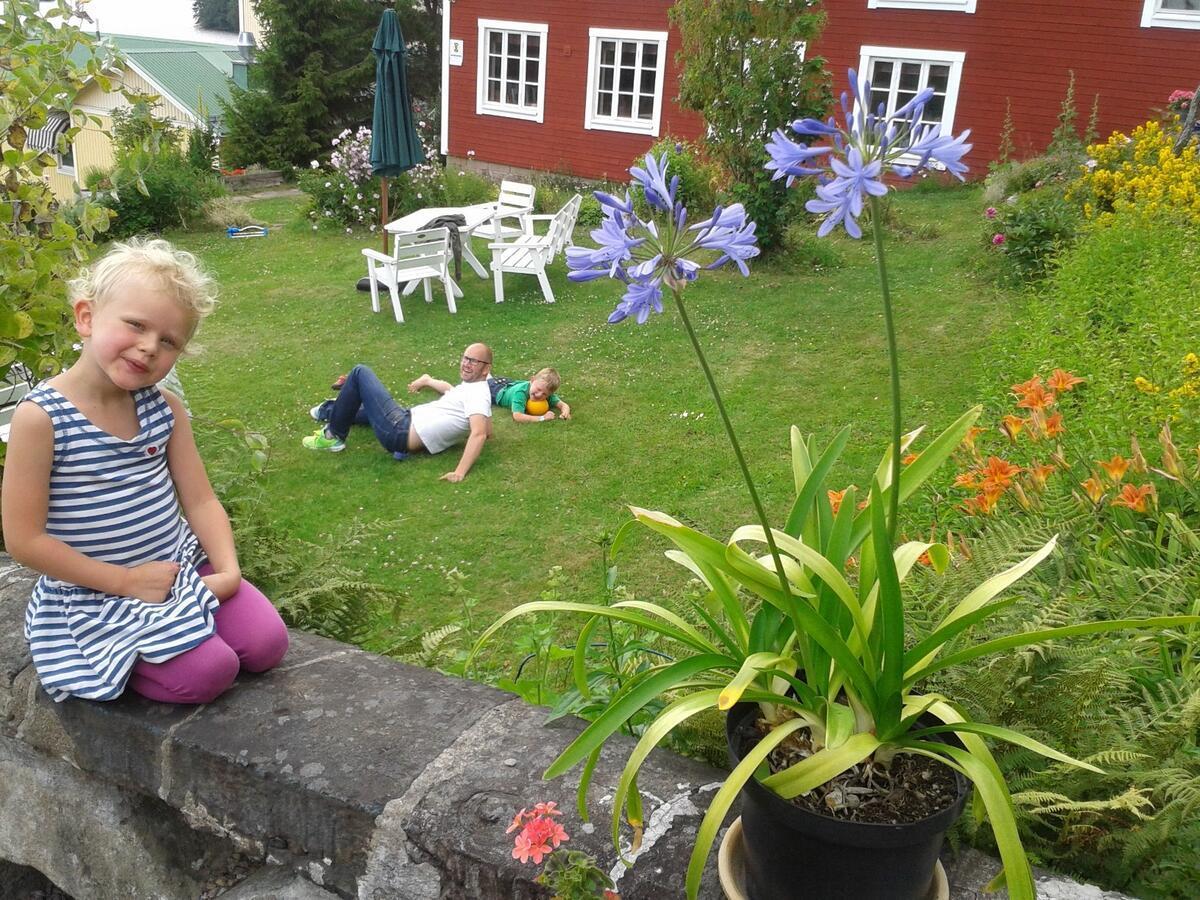 Angelsberg Vandrarhemmet Tallbacka/Aengelsberg Hostel מראה חיצוני תמונה